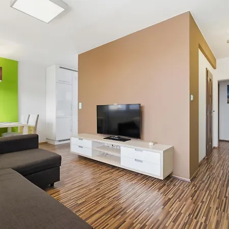 Apartmán In A Quiet Part Of With A Kitchen