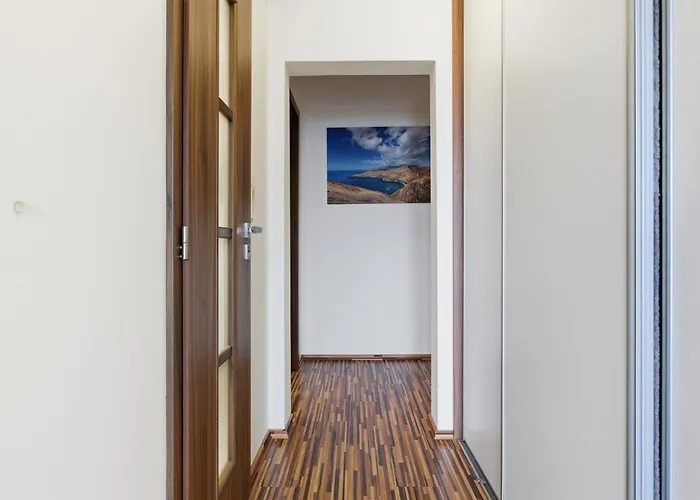 Lejlighed In A Quiet Part Of With A Kitchen *