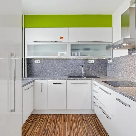 Appartamento In A Quiet Part Of With A Kitchen *